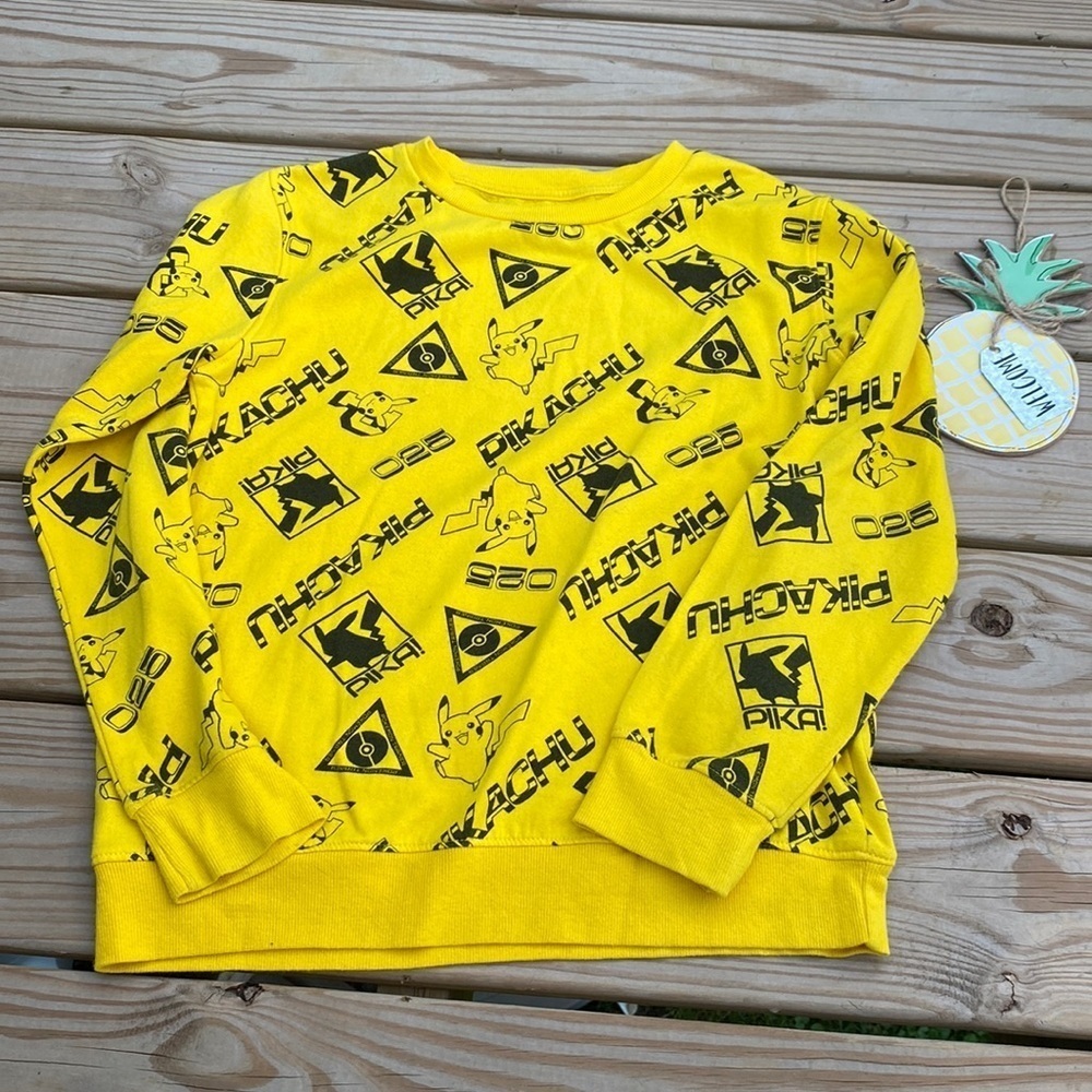 🍍POKÉMON 🍍PICKACHU🍍CREW NECK SWEATSHIRT 🍍SIZE LARGE🍍H-5